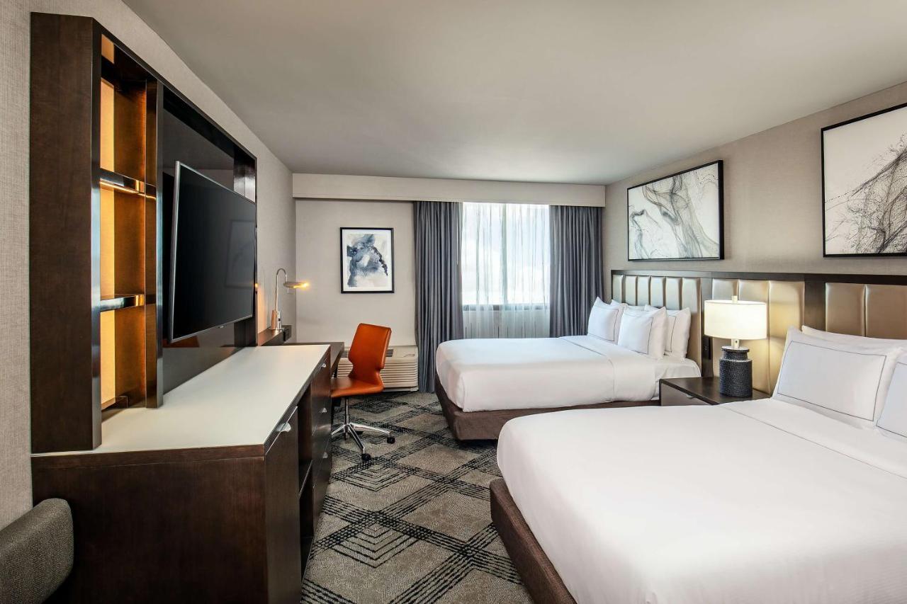 Queen Room with Two Queen Beds and Balcony - Non-Smoking